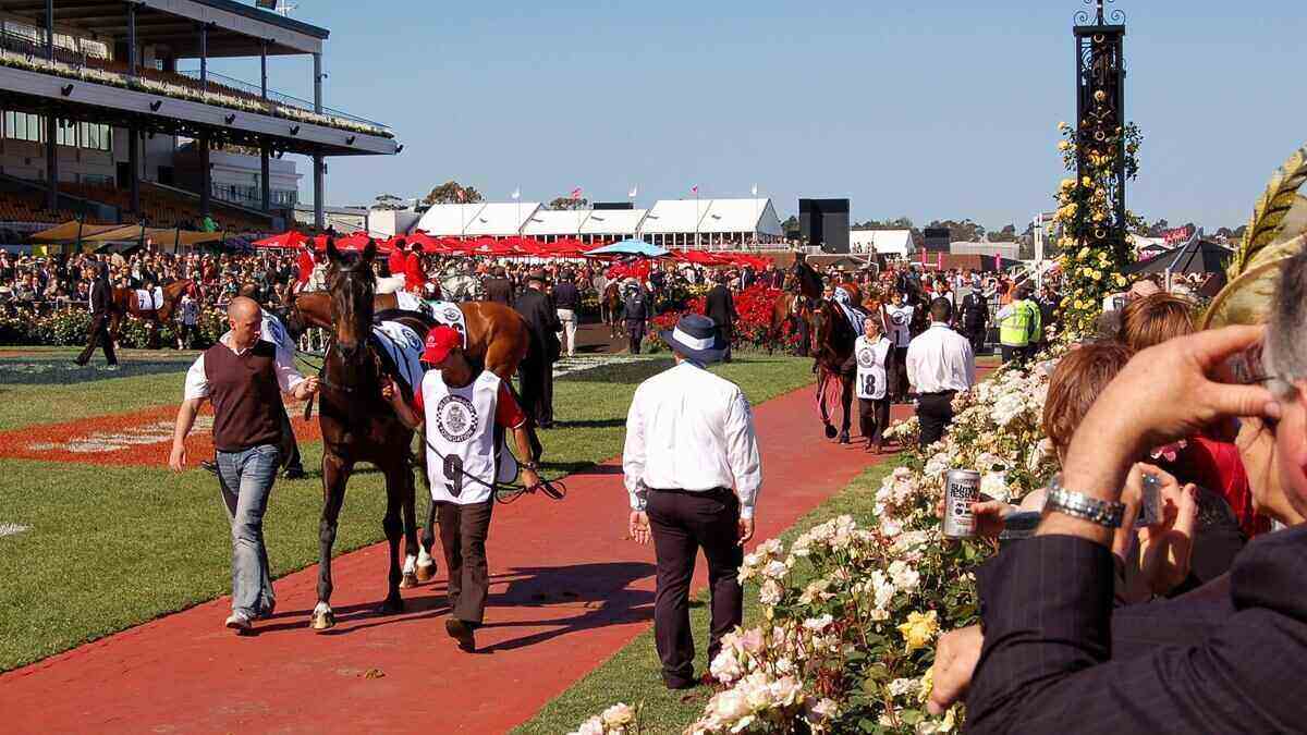 Big bank economists unanimously predict no more 2025 rate cuts