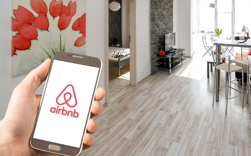 homeowners-airbnb-to-battle-fixed-rate-expiry.jpg