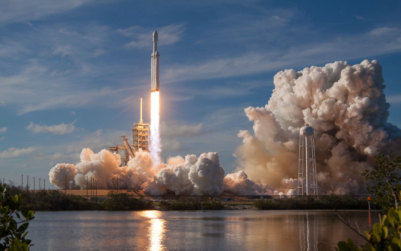 spacex-Queensland-lender-launches-main.jpg